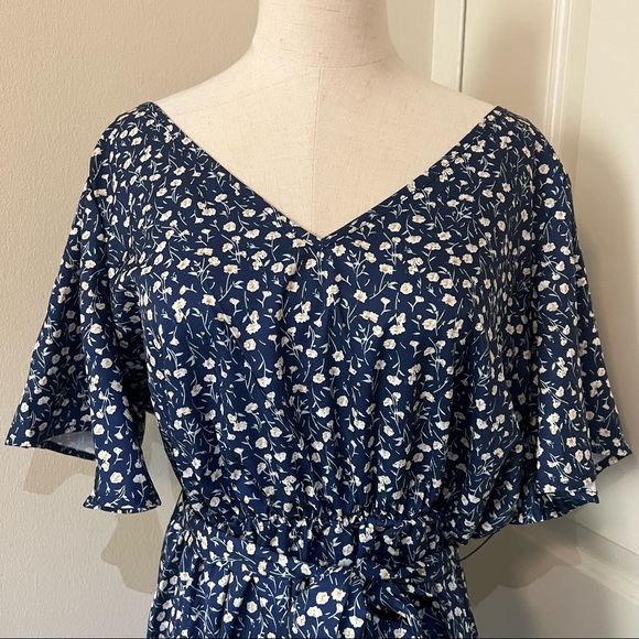 SHEIN | Floral flouncy sleeve dress - Picture 9 of 13